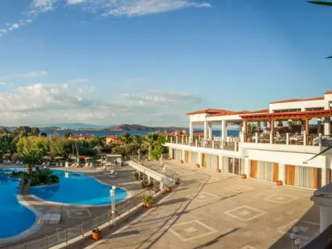 Alexandros Palace Hotel & Suites Halkidiki, Атон